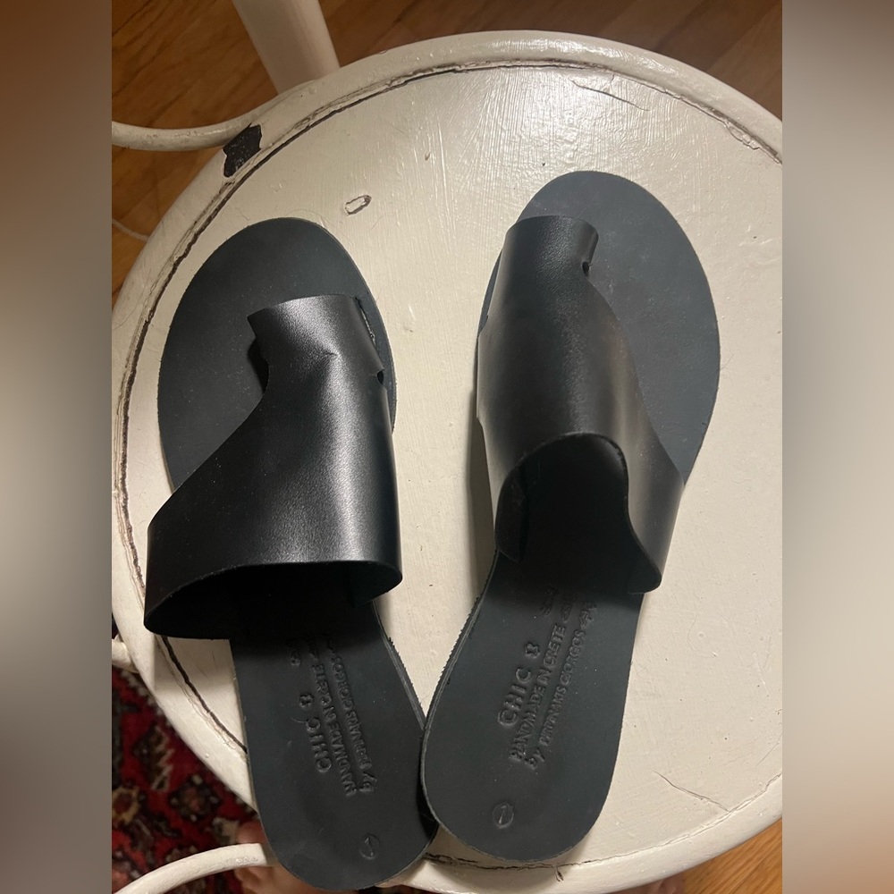 Chic Black Leather Sandals